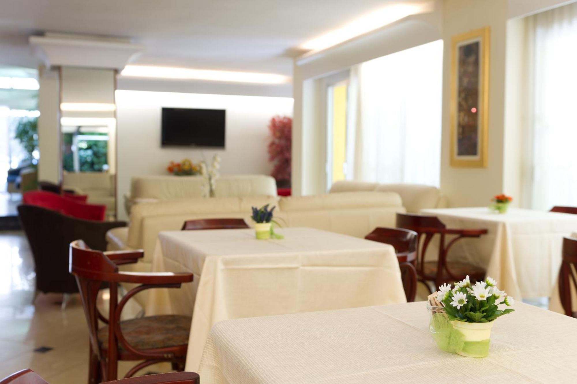 Hotel St Pierre Rimini Extérieur photo
