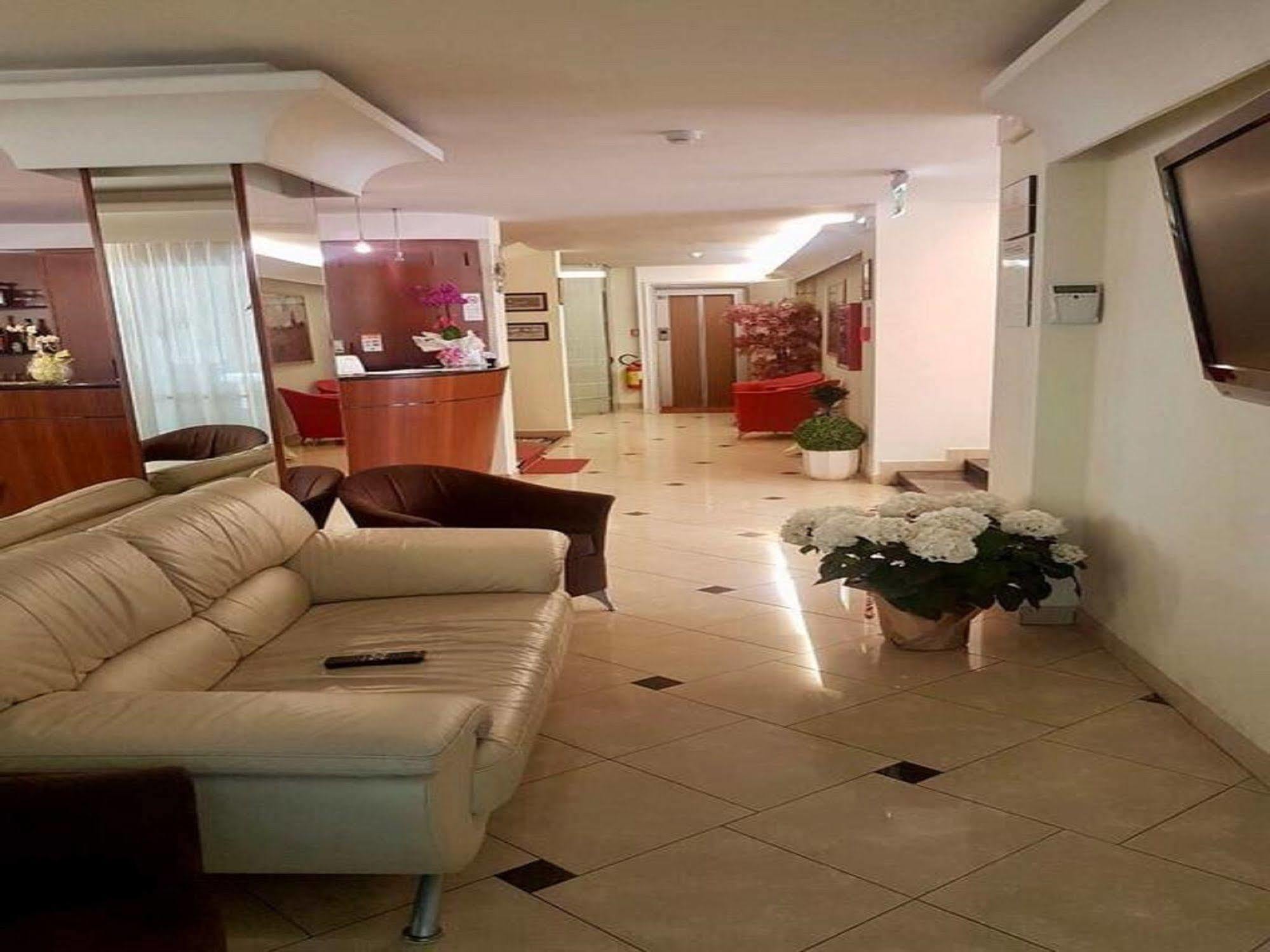 Hotel St Pierre Rimini Extérieur photo